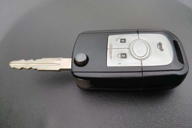 Used Buick Excelle 2011 1.6 LX-MT