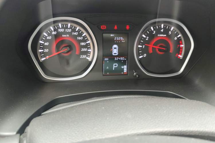 Used Soueast DX3 2018 1.5T CVT Luxury Model Odometer Close Up