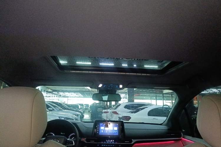 Used Toyota SIENNA 2021 2.5L Hybrid Luxury Edition Headliner