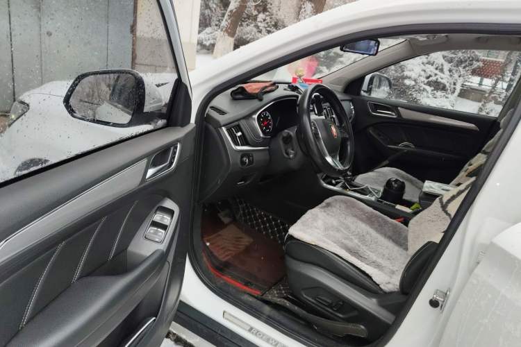 Used Roewe RX5 2016 20T Two-Wheel Drive Automatic Flagship Edition
