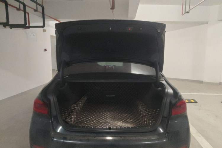 Used BMW 5 Series 2021 530Li Leading Model M Sport Package Trunk