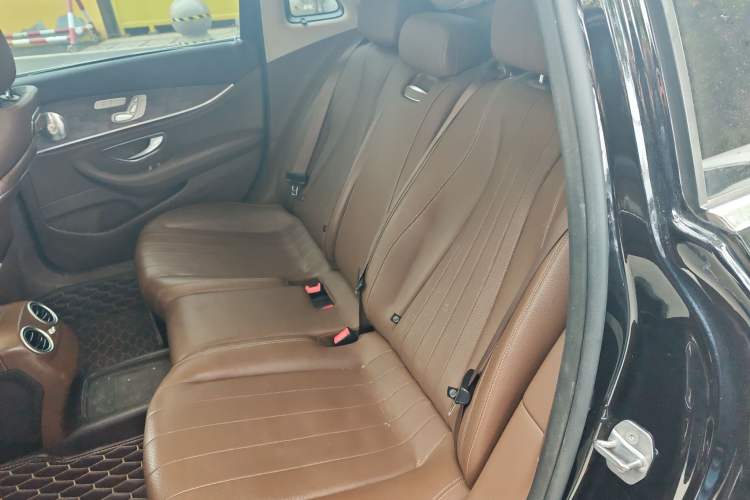 Used Mercedes-Benz E-Class 2018 Facelift E 300 L Luxury Edition