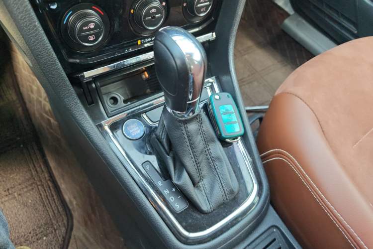 Used Volkswagen Bora 2016 1.6L Automatic Luxury Model