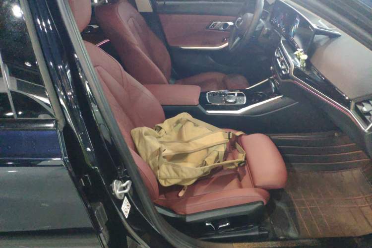 Used BMW i3 2022 eDrive 35 L
