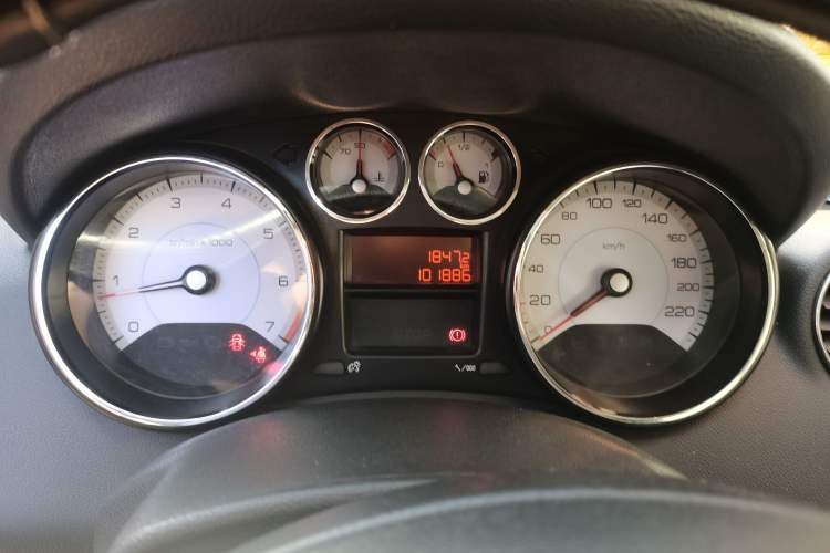 Used Peugeot 408 2013 1.6L Manual Comfort Edition
