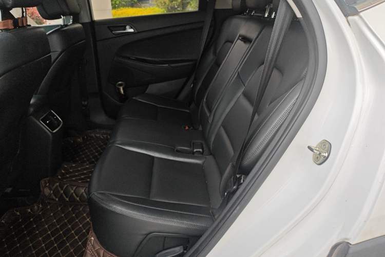 Used Hyundai Tucson 2015 1.6T Dual-Clutch Two-Wheel-Drive Smart Model
