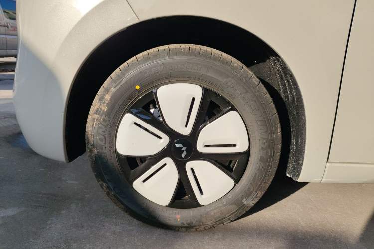 Used Wuling Hongguang MINIEV 2025 Four-Door Version Advanced Edition
