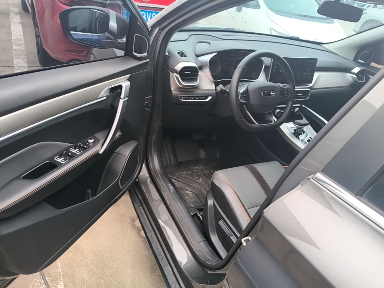 Geely Auto Coolray 2023 1.5T DCT Platinum Edition — снимка 20