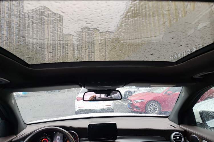 Used Mercedes-Benz GLC 2018 Refreshed GLC 300 4MATIC Dynamic Edition
