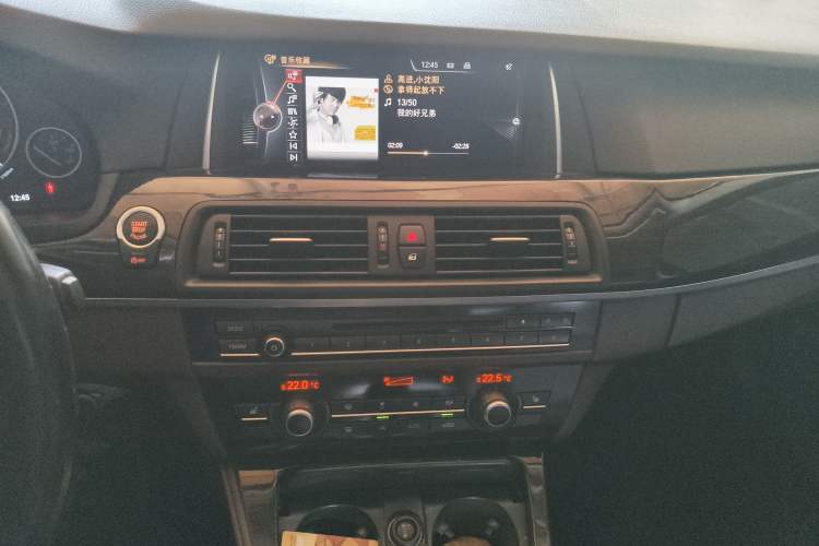 Used BMW 5 Series 2014 525Li Luxury Design Package
