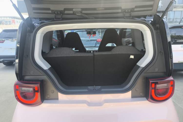 Used Chery New Energy QQ Ice Cream 2022 170km Sundae Phosphate Lithium-Ion