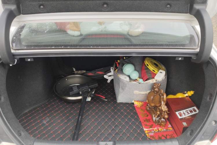 Used Honda Civic 2016 220TURBO CVT Luxury Edition Trunk