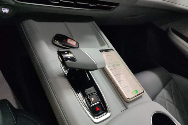 Used Changan UNI-Z New Energy 2025 Model, Smart New Blue Whale 125km Battleship+ Version
