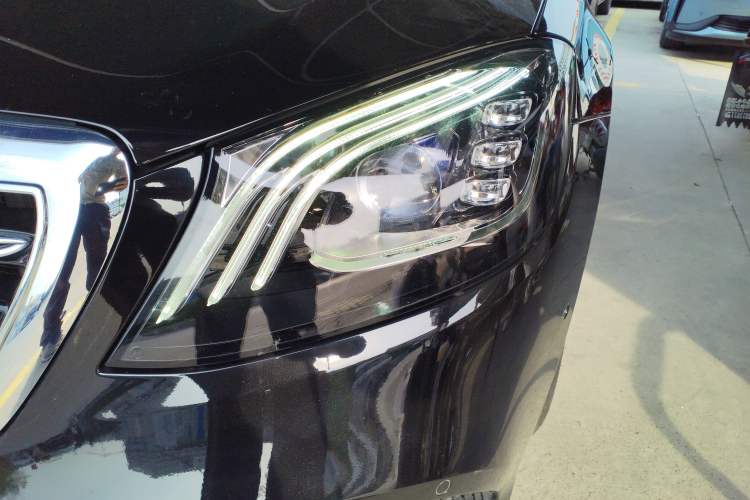 Used Mercedes-Benz S-Class 2018 S 320 L
