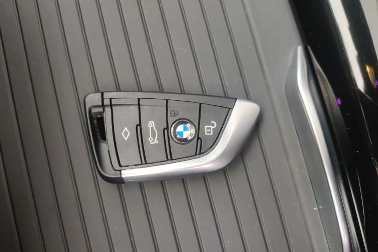 Used BMW X3 2022 Second Facelift xDrive30i Luxury Edition M Night Sky Package
