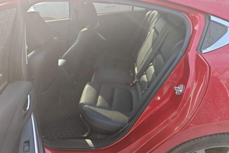 Used Mazda Atenza 2015 2.5L Blue Sky Sport Edition
