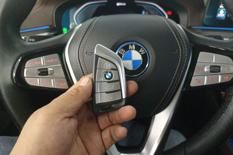 Used BMW 5 Series New Energy 2022 Updated Version 535Le Luxury Package Vehicle Key