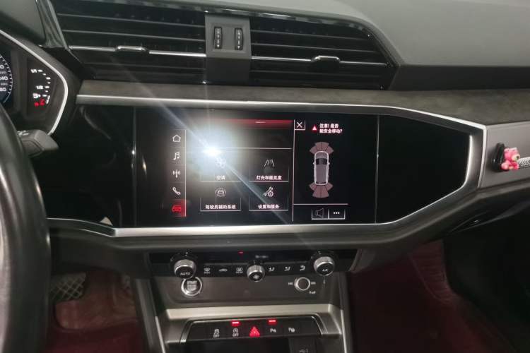 Used Audi Q3 2021 35 TFSI Fashion Dynamic Model
