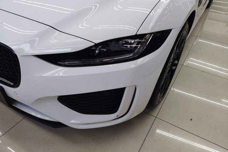 Used Jaguar XEL 2024 2.0T 250 PS R-DYNAMIC S Ebony Black Sport Edition
