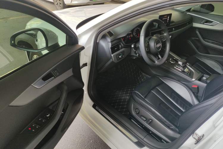 Used Audi A4L 2018 30th Anniversary Edition 40 TFSI Trendy Model
