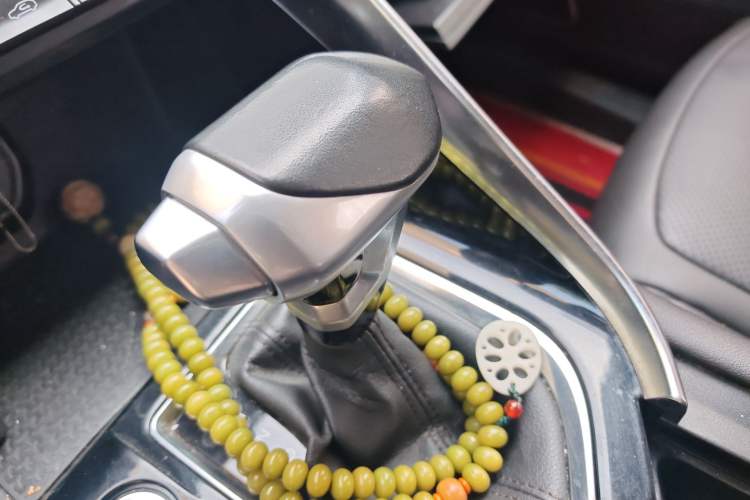 Used Dongfeng Aeolus AX7 2019 1.6T Automatic AI Navigation Model China V Standard Gear Lever