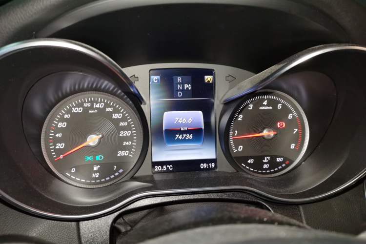 Used Mercedes-Benz C-Class 2015 C 200 station wagon
