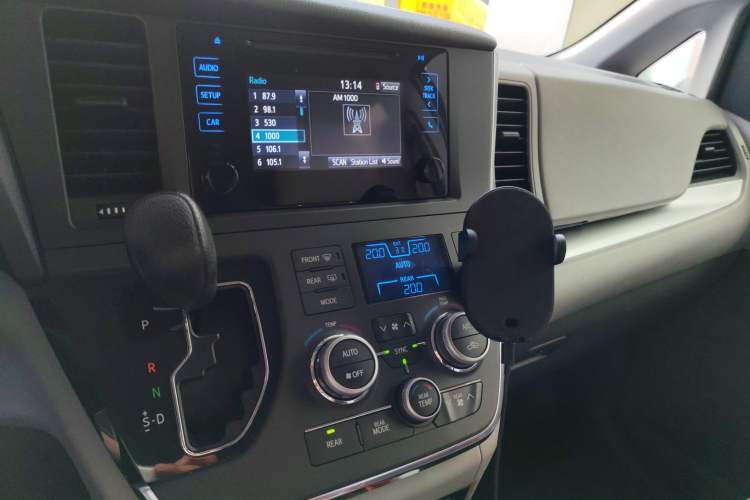 Used Toyota Sienna 2016 3.5L Two-Wheel Drive 7-Seater Parallel Import