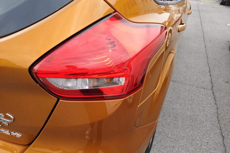 Used Ford Focus 2015 Hatchback 1.6L Automatic Fashion Edition