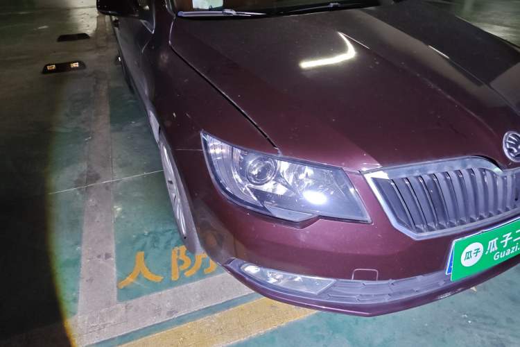 Used Skoda Superb 2013 1.4TSI DSG Sport Edition Right Front Headlight