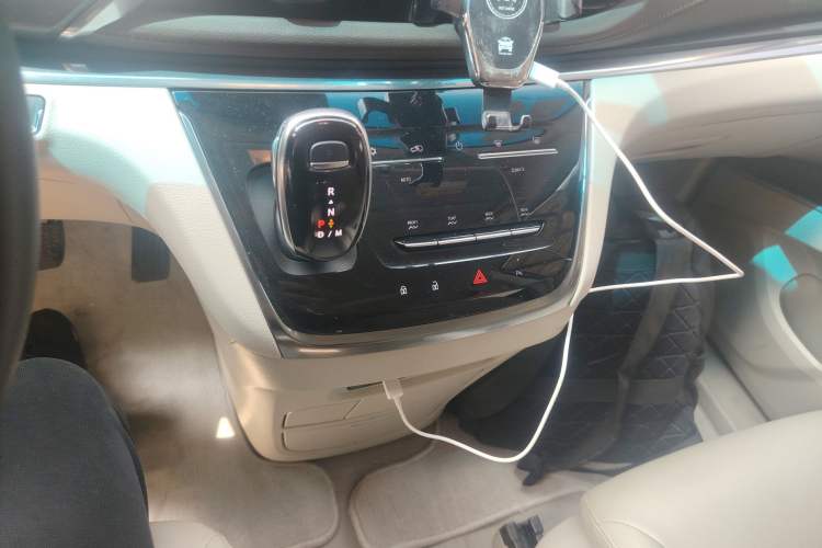 Used Buick GL8 2020 Land Cruiser Executive Class 652T Comfort Model
