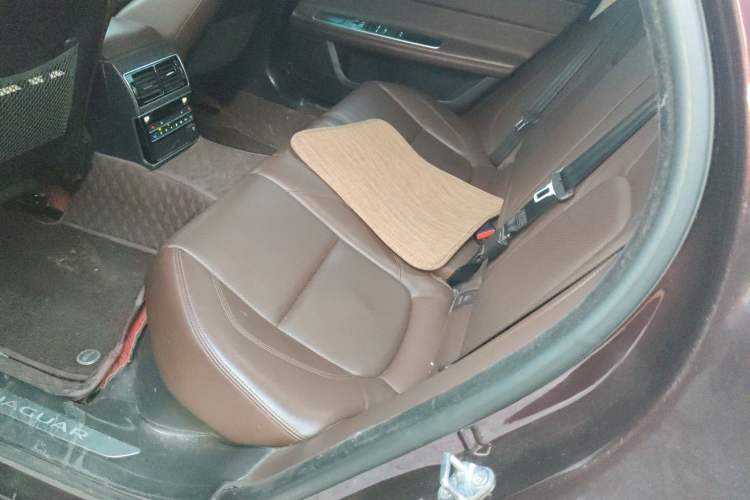 Used Jaguar XFL 2017 XFL 2.0T 240PS Luxury Edition Left Rear Seat