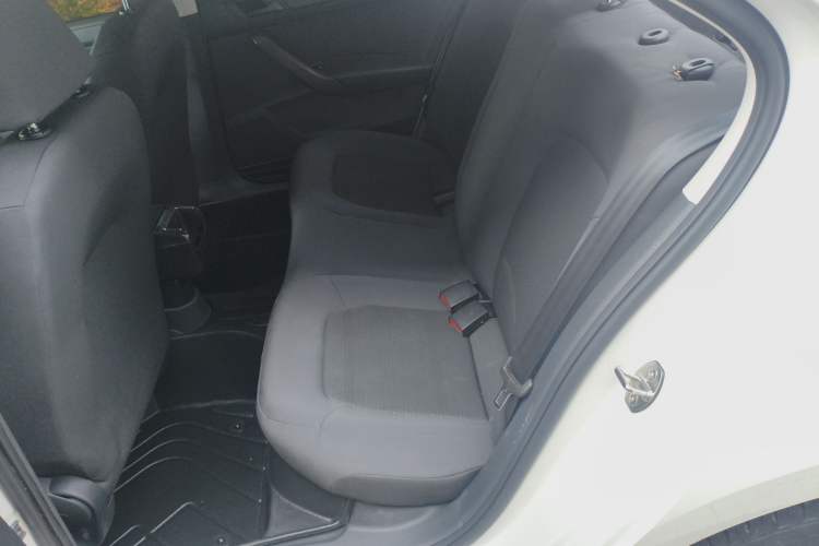 Used Volkswagen Santana 2015 1.6L Manual Fashion Edition Left Rear Seat