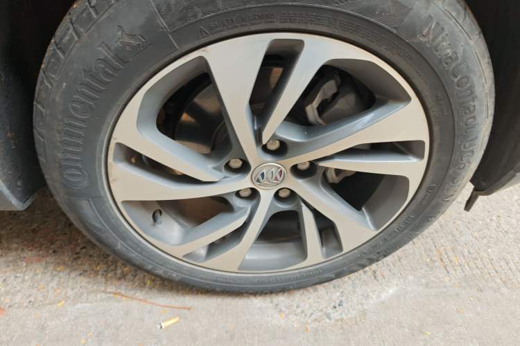 Used Buick Envision 2022 Encore S 552T Two-Wheel-Drive Luxury Model