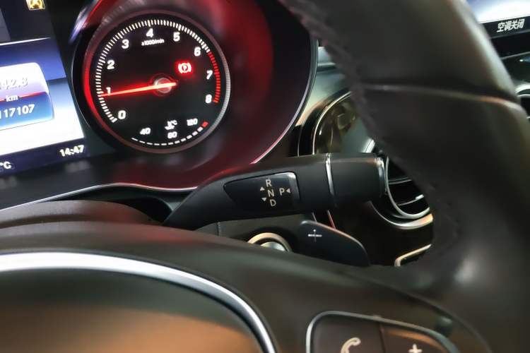 Used Mercedes-Benz GLC 2016 GLC 260 4MATIC Luxury Model
