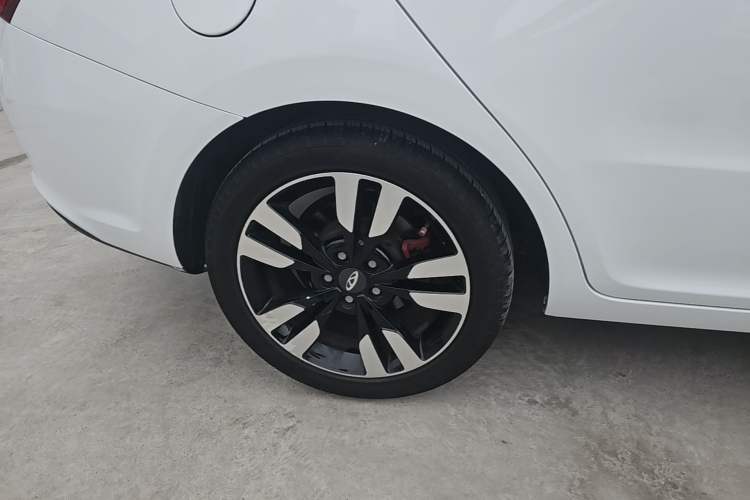 Used Chery Arrizo 5 2018 1.5L Manual Tribute to Youth Edition Right Rear Wheel Hub