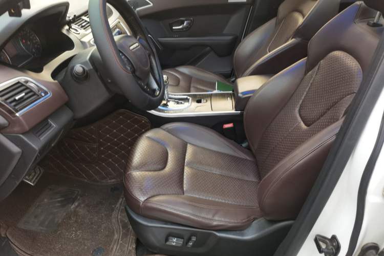 Used Land X7 2015 2.0T Panoramic Prestige Edition
