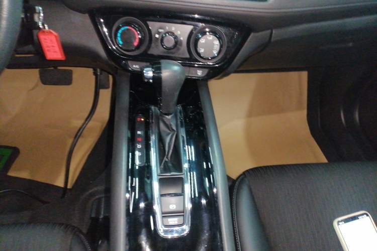 Used Honda Vezel 2020 1.5L CVT Pioneer Edition