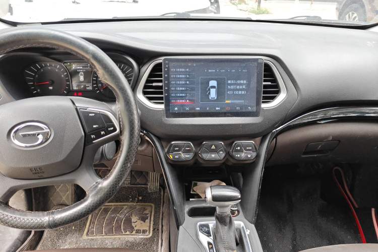 Used GAC Trumpchi GS4 2017 200T G-DCT Two-Wheel Drive Elite Edition Audio And AC Panel