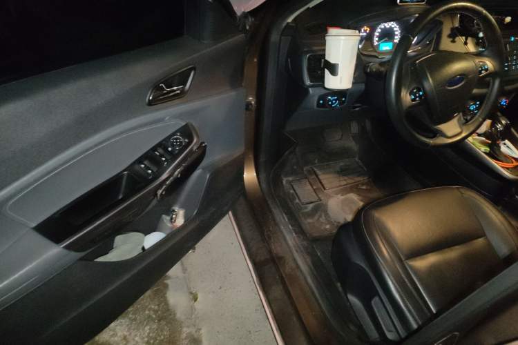 Used Ford Escort 2015 1.5L Automatic Fashion Model