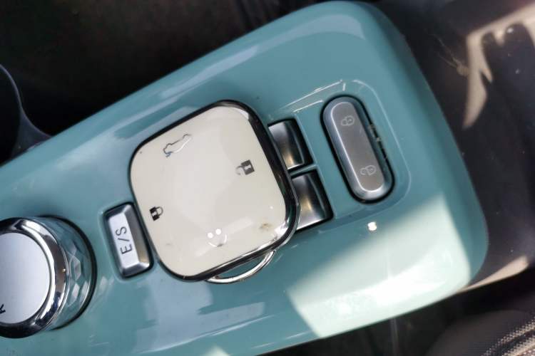 Used CHANGAN NEVO Lumin 2023 205km Xiangqin Version
