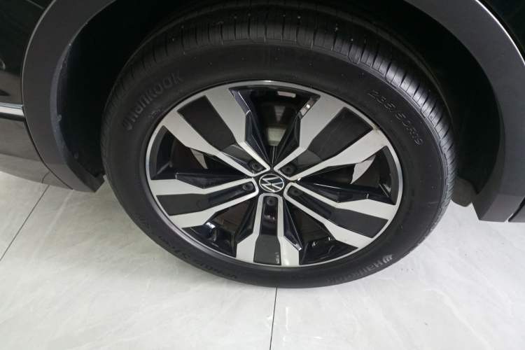 Used Volkswagen Tiguan L 2024 330TSI Automatic Two-Wheel Drive R-Line Enhanced Edition