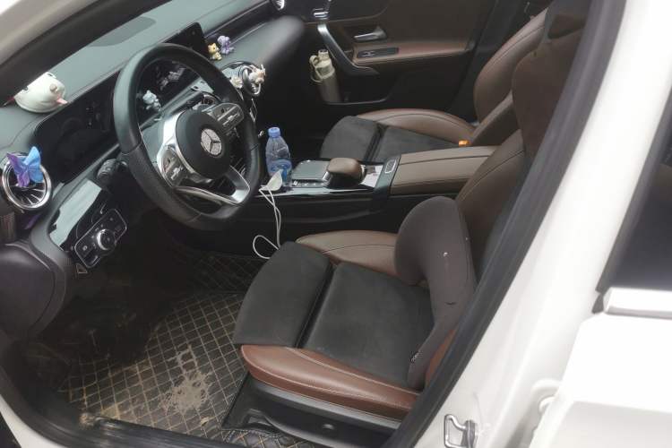 Used Mercedes-Benz A-Class 2020 Restyled A 200 L Sport Sedan Fashion Version
