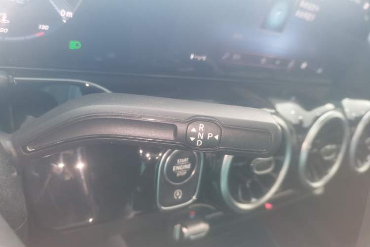 Used Mercedes-Benz GLA 2022 Second Facelift GLA 200 Gear Lever