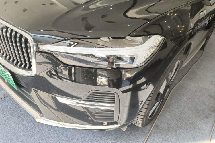 Used Volvo XC60 New Energy 2025 Plug-in Hybrid Long-Range All-Wheel Drive Smart Luxury Edition
