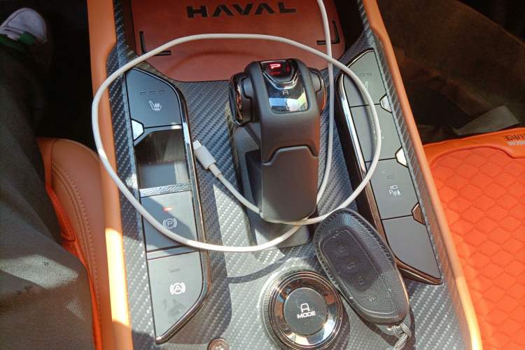 Used Haval Raptor New Energy 2024 Hi4 145 Cross-Over Edition Gear Lever