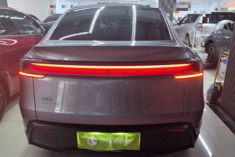 Used Tesla Model Y 2025 Rear-Wheel-Drive Version