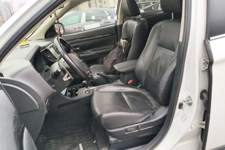 Used Mitsubishi Outlander 2016 2.4L 4x4 Elite Edition 5 Seats