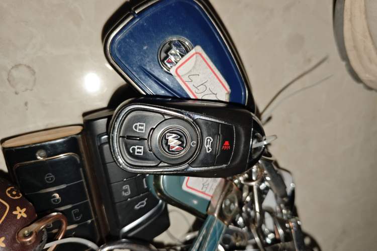 Used Buick Enclave 2022 652T 4x4 Avenir 6-Seater