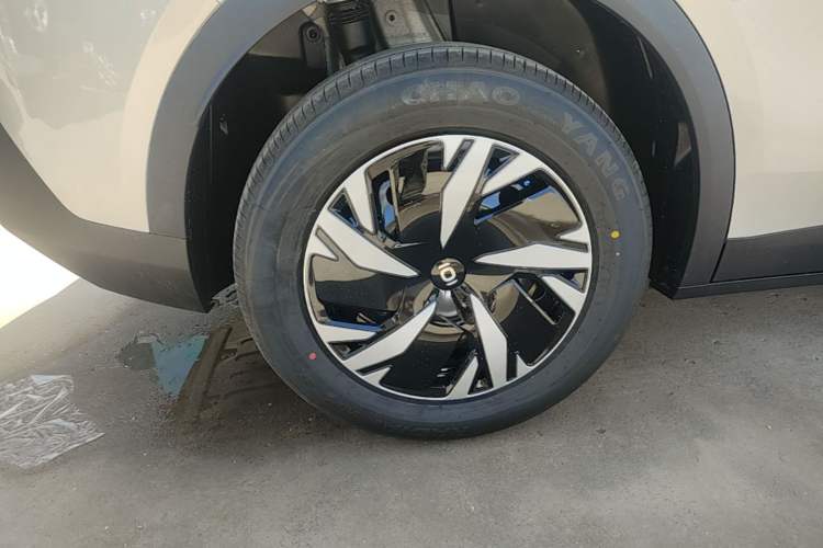 Used CHANGAN NEVO Q05 2026 Model 405Air Right Rear Wheel Hub