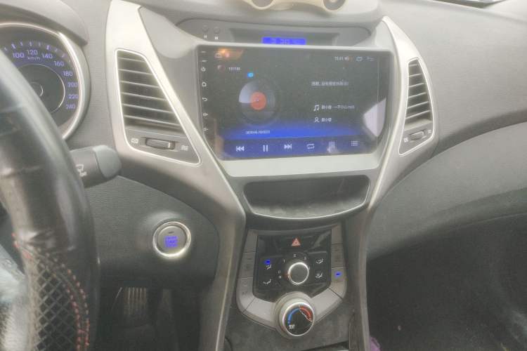 Used Hyundai Elantra (5th Generation / Langdong) 2015 1.6L Automatic Leading Model Audio And AC Panel